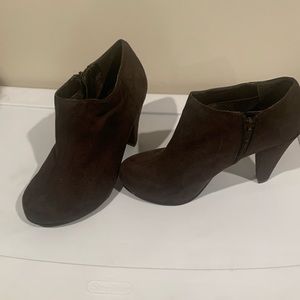 Women’s Suede Low-cut Boot with heel